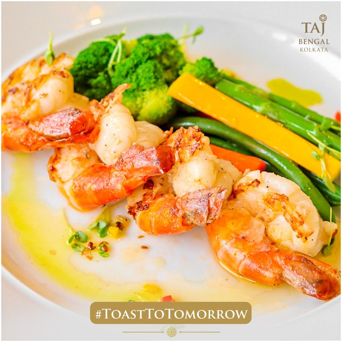 TajBengal's tweet photo. Celebrate the final countdown at Taj Bengal and raise a #ToastToTomorrow with your loved ones as you create new memories for the year to come.

Celebrate New Year at Cal27 । The Grill By The Pool । The Junction
For details and reservation, call: +9133 6612 3610/3939 https://t.co/74ChPpq4BT