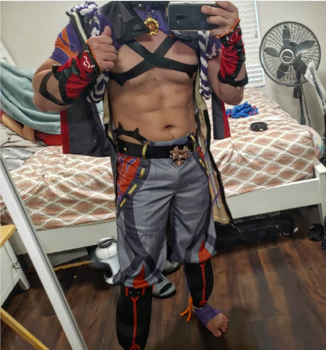 knifepathxcx's tweet photo. My next cos arrived earlier than expected. I haven't even bought a wig and i'm not even single digit body fat yet. Honestly was expecting this around Jan-Feb but hey atleast i get to try it early. Hype!

#GenshinImpact #aratakiitto #aratakiittocosplay #Geodaddy #oneandoni https://t.co/pdaNXJZw8y