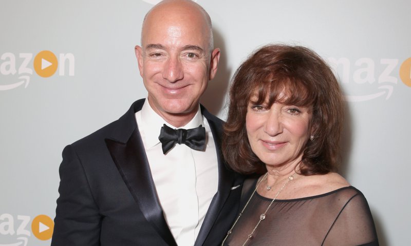  Jeff Bezos wishes his mom a happy birthday as she turns 75! -  (POST_EXCERPT} 