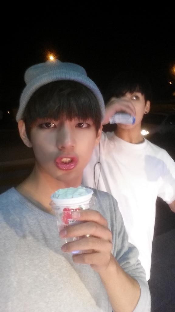 greyleeji's tweet photo. 🌟| bingo with taekook
By: @streamforkoo
방탄소년단 정국 #방탄소년단정국 #정국 #JUNGKOOK #BTSJUNGKOOK #ジョングク 방탄소년단 뷔 #방탄소년단뷔 #뷔 #BTSV #TAEHYUNG #VClearChannel https://t.co/gAPaMXYYU8