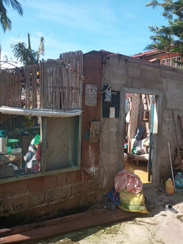 ajestrera20's tweet photo. Our internet connection was really fully recover from the super typhoon odette and sadly to say that our house was really affected by the typhoon😭 I just want to ask a little help from you guys😭 we dont even have an electric and water supply until now😭 https://t.co/YgwFrg7Kpf