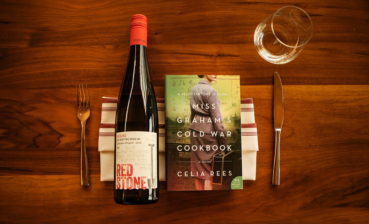 RedstoneWines's tweet photo. We've got big plans for the Redstone Book Club in 2022! This year we are focusing on food, wine, & industry related books, each one paired with the perfect Redstone wine. Check out the link for the full reading list: https://t.co/MurkHPOTrA https://t.co/5GgYoBHOEQ