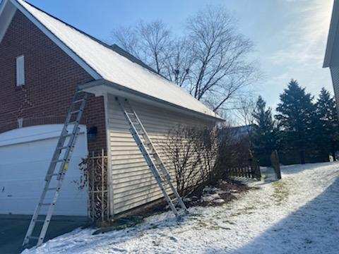 HoosierRoof's tweet photo. “Hoosier Contractors replaced our roof and gutters after hail damage. They maintained high levels of communication through the entire process. We are very happy with the work performed and would recommend.”

Before the snow starts to fall, give us a call! https://t.co/0cnbJlKakf https://t.co/xopYWkBvLI