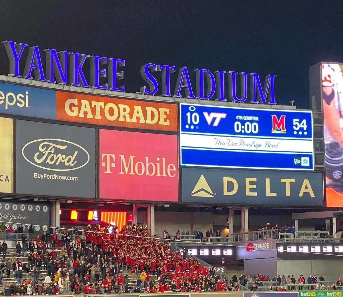 MightySoundofMD's tweet photo. A terps win in the Bronx! We had a blast cheering on @terpsfootball all season long,  but especially at the @pinstripebowl today! We had a great time in New York City and we can’t wait to show you what we’ve got in store for next year!
#PinstripeBowlChamps #msom #goterps https://t.co/XTQYbl9HR4
