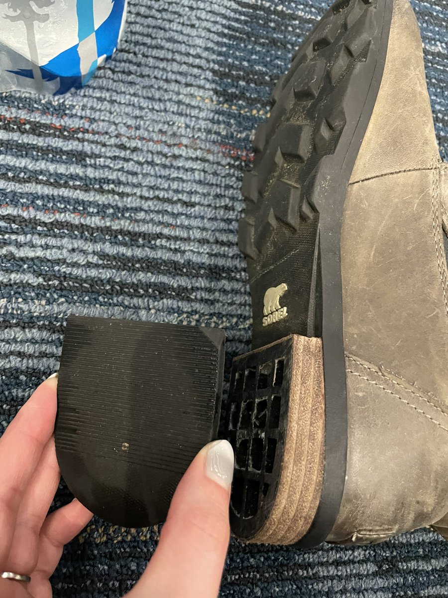 LisaReneeH's tweet photo. @sorelfootwear love it when my heel falls off the boots I haven’t owned for a year when I’m on a 12 hour travel day and now I’m limping through two airports https://t.co/vupT10ZcsP