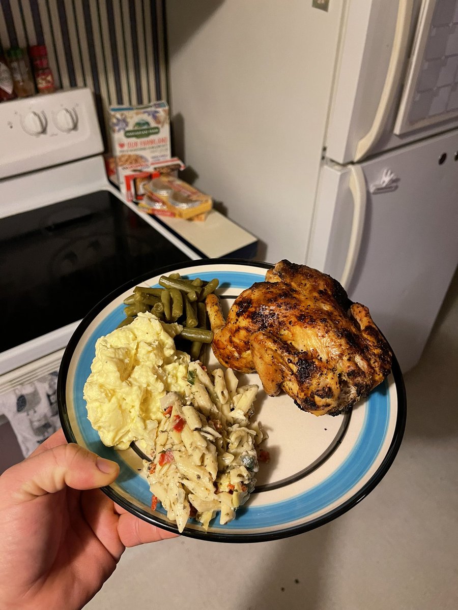 FredPell2's tweet photo. Beer can  Cornish Hen green beans potato salad and pasta salad.. #yummy https://t.co/uAitN9K4nV