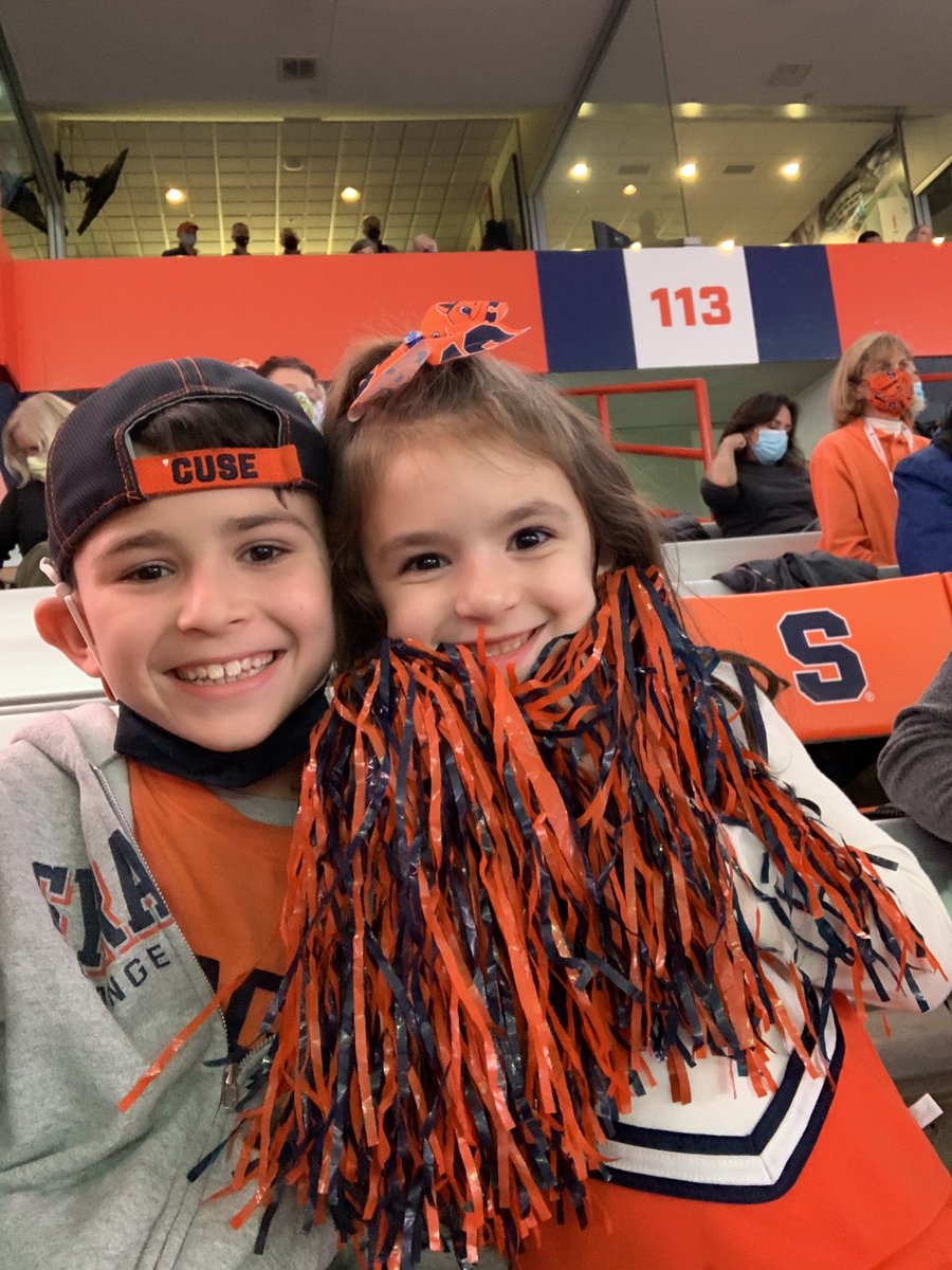 mark_a_peltz's tweet photo. Go cuse!  First time at the dome! @CusePromos #cusesuperfan https://t.co/y3AS3GIknW