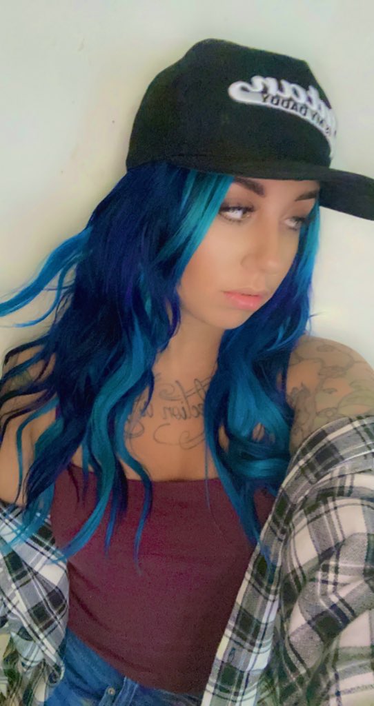goddessnixie's tweet photo. Okay i had to delete my last game I didn’t know the sub was a she. So.. Quick forc**ed int**ox session with @Ponutslave every 10 comments is a drink for her! 

2/2/2 for 15 minutes and unlimited comments! Annddd go! https://t.co/TLIM4W8T6y