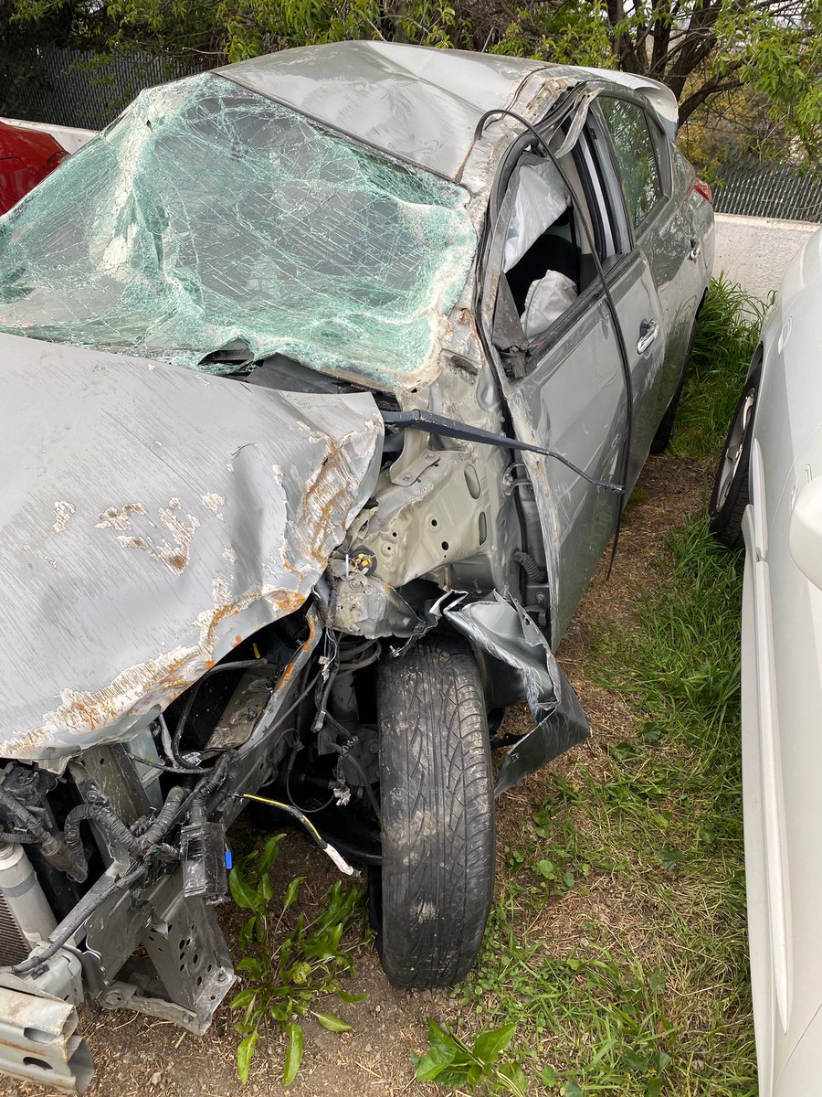 gee18x's tweet photo. March 4th I Got Into A Horrible Car Accident Car Flipped 7x Times Due To A Big Rig Merging In A Lane He Had No Business Merging Into After The Accident My Left Knee Did not Feel The Same At All I Went To Physical Therapy &amp; Fall Camp https://t.co/pXvZebjV6y