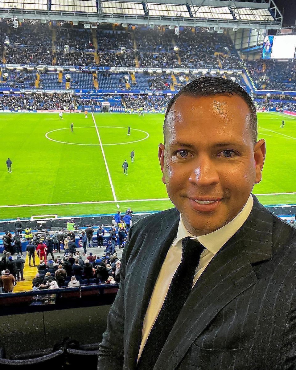 Tonight I attended my first football match ever. And all I can say is … WOW, what an incredible experience.

I’ve always known that ⚽️ fans are among the most passionate in the world, but witnessing the atmosphere at the Bridge took it to another level.