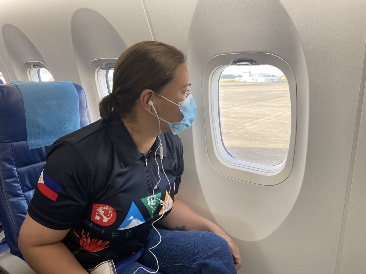 indaysara's tweet photo. Dahil sa masamang panahon kahapon, di po namin naabot ang Dinagat Island. Pero babalikan po namin kayo ngayon. Papunta rin kaming Palawan at Cebu ngayong araw para maghatid ng tulong. Mahalin po natin ang ating Pilipinas. https://t.co/2woAmHgjHD