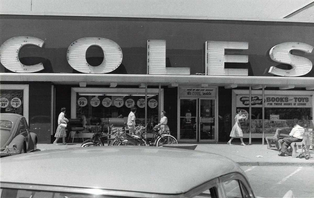 Coles Books tweet media