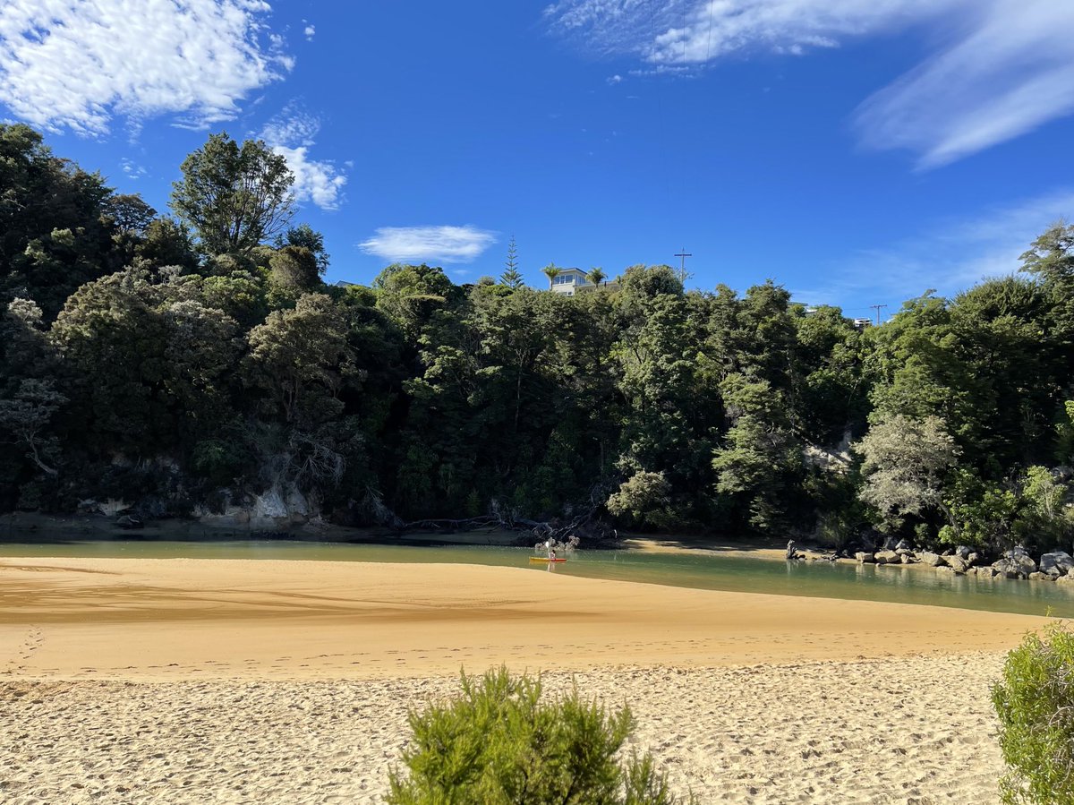 aquidity's tweet photo. Breaker Bay and Kaiteriteri #TasmanBay #Nelsonregion #Friday https://t.co/qyVQIsGpeA