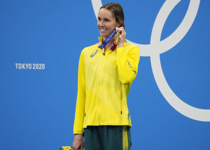 SwimmingWorld's tweet photo. Historic Seven-Medal Performance Earns Emma McKeon Female World Swimmer of the Year Honors - https://t.co/DvkPSpgMdv @emma_mckeon https://t.co/xQOUZRoCBu