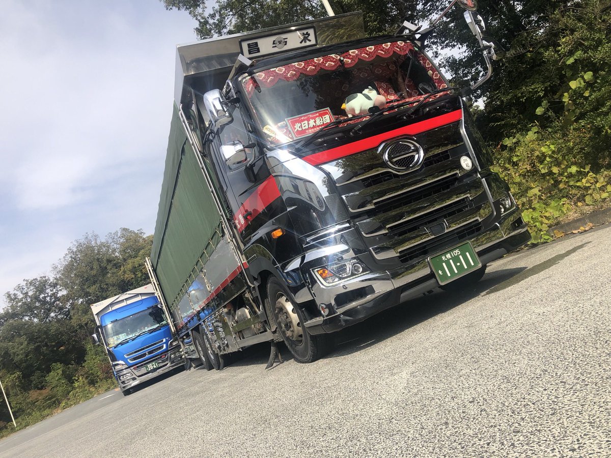 KE19990505's tweet photo. 来年は夜に映える車にしよぉ〜 https://t.co/bfBmSGrGEx