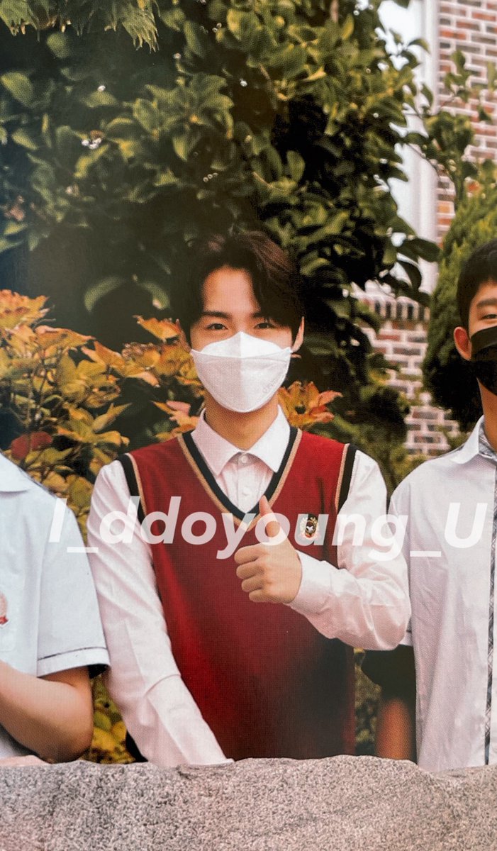I_ddoyoung_U's tweet photo. #트레저 #도영 압구정고 졸업사진 📸✨
졸업 축하해 도영아 ♥ https://t.co/19LSub58CQ