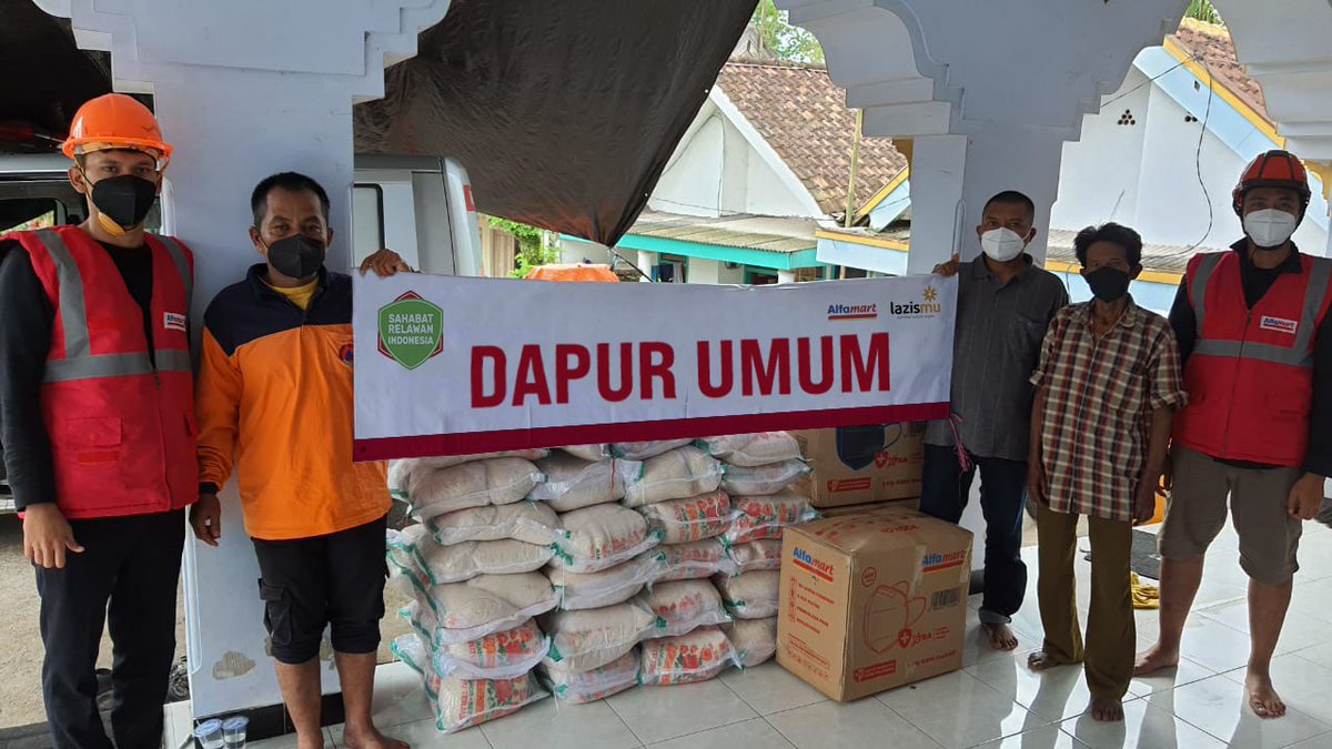 kirdiat's tweet photo. Semeru https://t.co/PusXtJxK9S