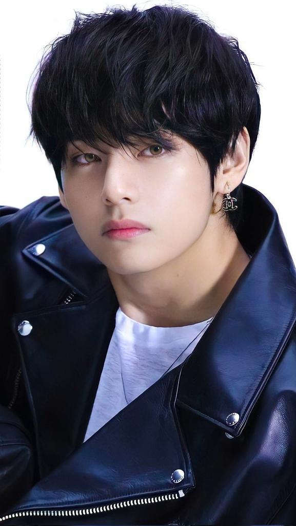 PriyaRajawat16's tweet photo. @BTS_twt Happy Birthday To Our Precious Winter Bear 😍❤️
KIM TAEHYUNG Is ❤️
#KimTaehyung #kimtaehyungbirthday #TAEHYUNG #TaehyungBirthdayCongrats #WinterMiracleV #SnowPrinceTaehyung #BTSV #V #BTSVDAY_태형이의날들이밝게빛나길 #btsVDAY https://t.co/erEH3Kcg86