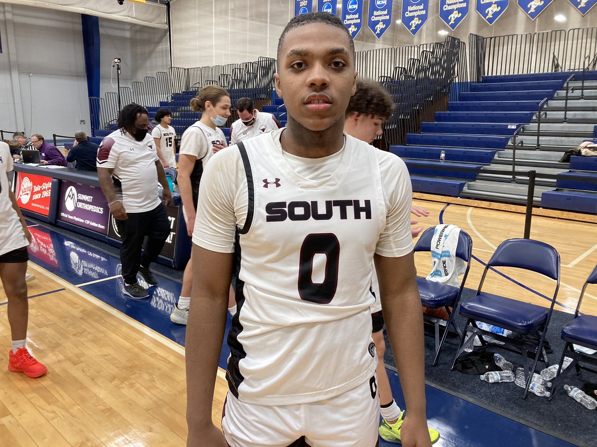 RyanJamesMN's tweet photo. South St. Paul 88 Richfield 53 Final.

SSP:
Devin Newsome 12pt/8rb/4ast, Alonzo Dodd 12pt/9rb/7ast/3bl, Tay Harmon 13pt, Keon Moore 11pt, Kaiden Moua 10pt/6rb, Shawn West-Zimpel 16pt

R: Mitchell January 14pt, Jaden Wollmuth 12pt/12rb https://t.co/ZrUAttl82t