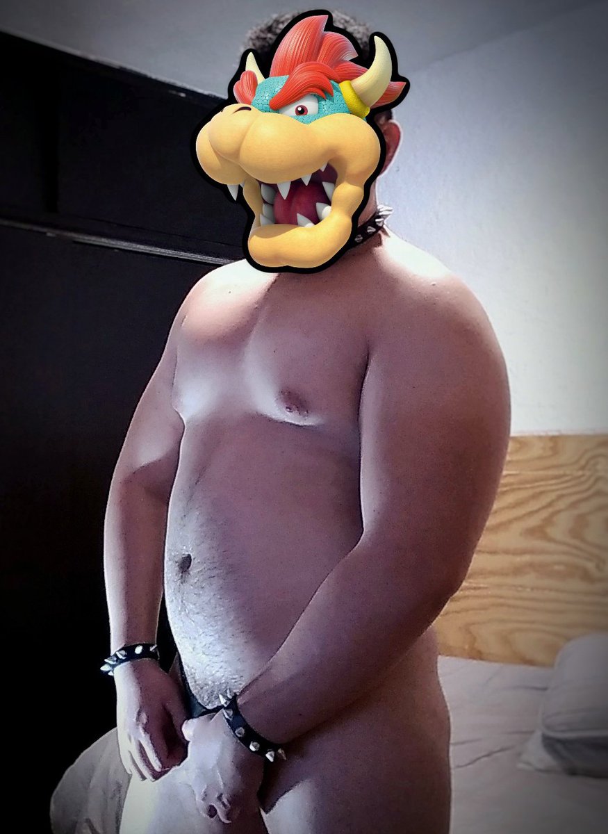 Mr_Oinks's tweet photo. Since u guys seemed to like the bowser pic, here's the last one 🤨😂
#beefygay #chubby #bara #gaybear #musclebears #bowser #gaybowser #realbara #nsfwcosplay #MrOinks #musclebear https://t.co/HNfT4MEq9d