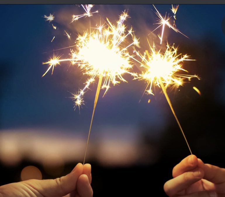 Here is our New Years wish, to always find the spark that motivates you to keep the path no matter what this life throws your way #findthegood #thefutureisbright #wecandohardthingstogether #happynewyear2022
