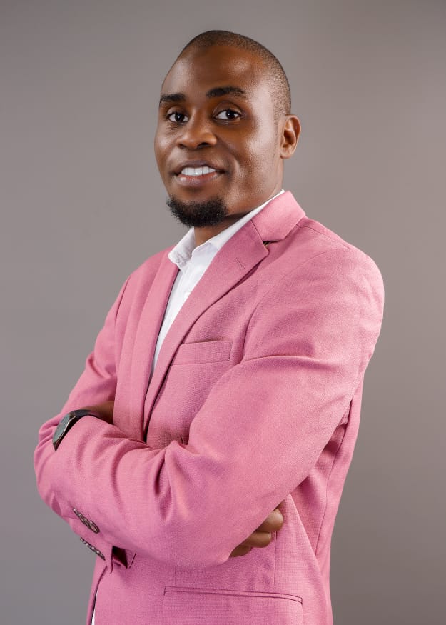 wycliffe_Rianga's tweet photo. #MintoBwakire Thursday edition 5-10am.
Inaki bokiete abwo?

#TeamBwakire.
#TeamRianga.
#TeamMintoFM.
@wycliffe @MintoFmradio https://t.co/ZfFahKhkz2