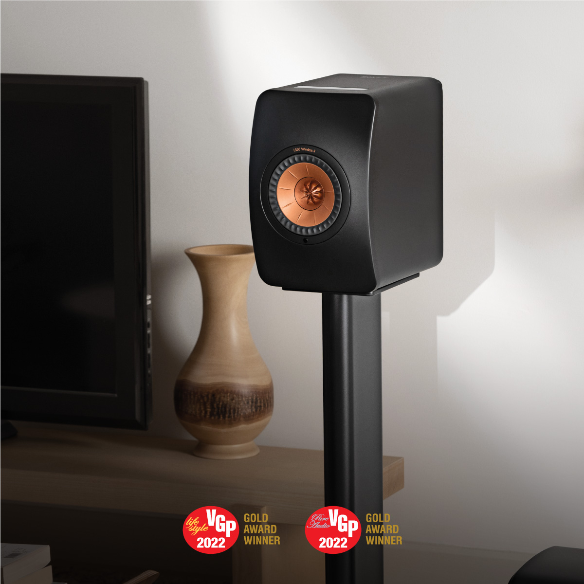 kef_jp's tweet photo. 【期間限定スペシャルオファー】明日12月31日まで!LS50 WirelessIIをセットで揃える最大のチャンス!S2やKC62とのセット購入で最大20% OFF‼️✨迷っている方は急いで🏃♂️ポチッとしてください😄 詳細は→https://t.co/ugllC8IGHx
#KEF #スピーカー #LS50WirelessII #ウインターキャンペーン https://t.co/EJQfvXOUU4