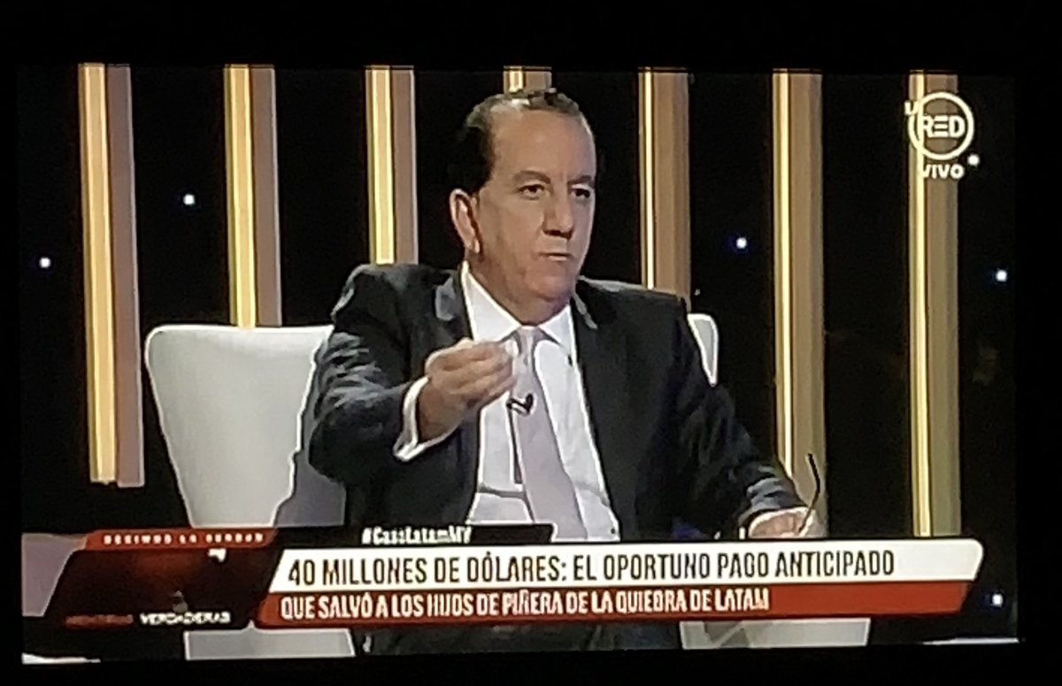 DrienRicardo's tweet photo. En estos momentos en @LaRedTV  Jorge Said Yarur, accionista minoritario de Latam, denunciando las movidas de la familia Piñera.
Así se mueve este país sres. Entre grupos se cagan al país. https://t.co/HbBozwWTAJ