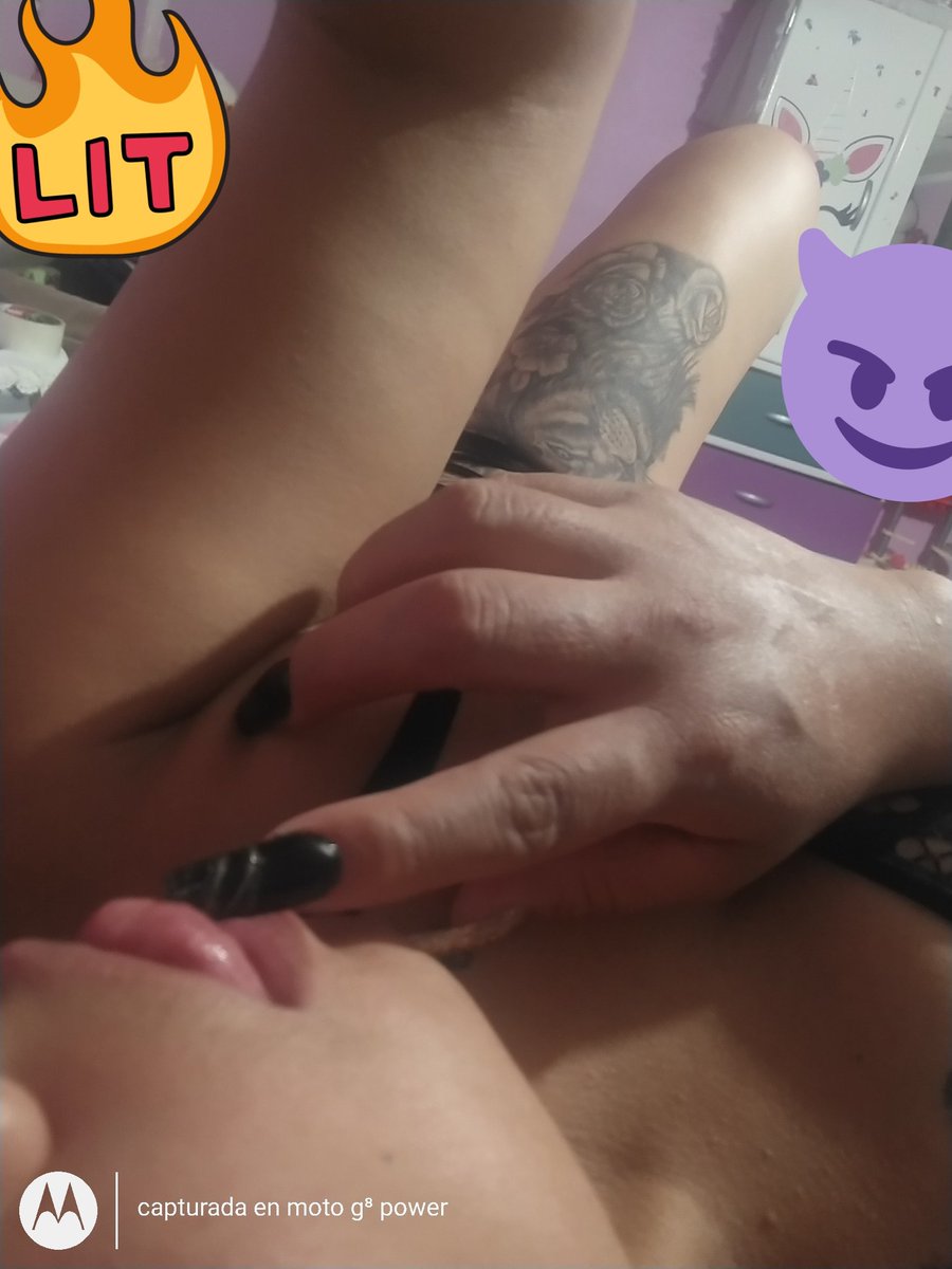 Sara45795276's tweet photo. Pagarías x estar con migo??? o q opinan 😈😈😈😈 https://t.co/AqgW9tfS3J