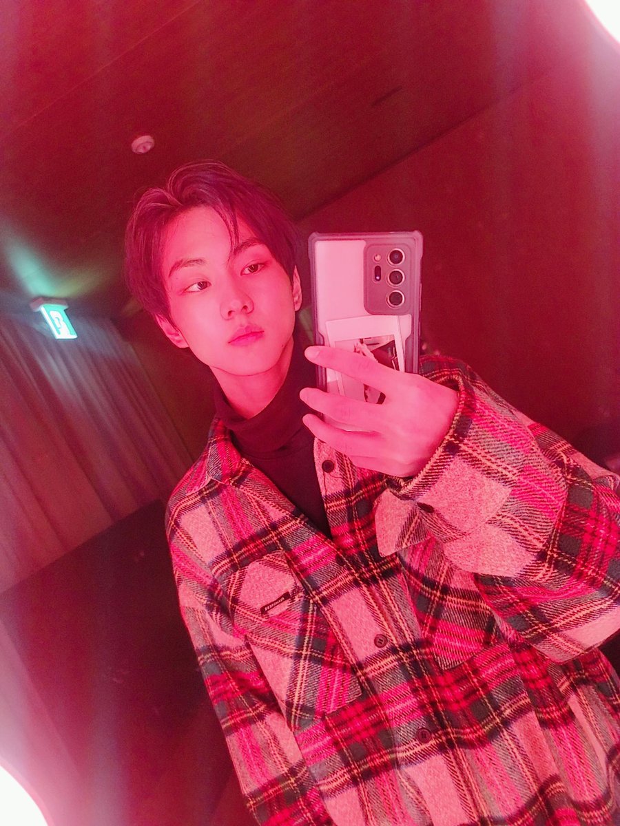 [WEVERSE post] 🌟 211229 #JUNGWON #정원 

😄

<a href="/ENHYPEN_members/">ENHYPEN</a> <a href="/ENHYPEN/">ENHYPEN OFFICIAL</a> #ENHYPEN #엔하이픈