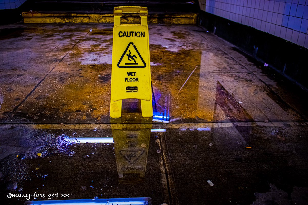 bman3333's tweet photo. #cautionsign #MTA #sudway #nyc #streetphotography #photographer https://t.co/MbX765jnhV