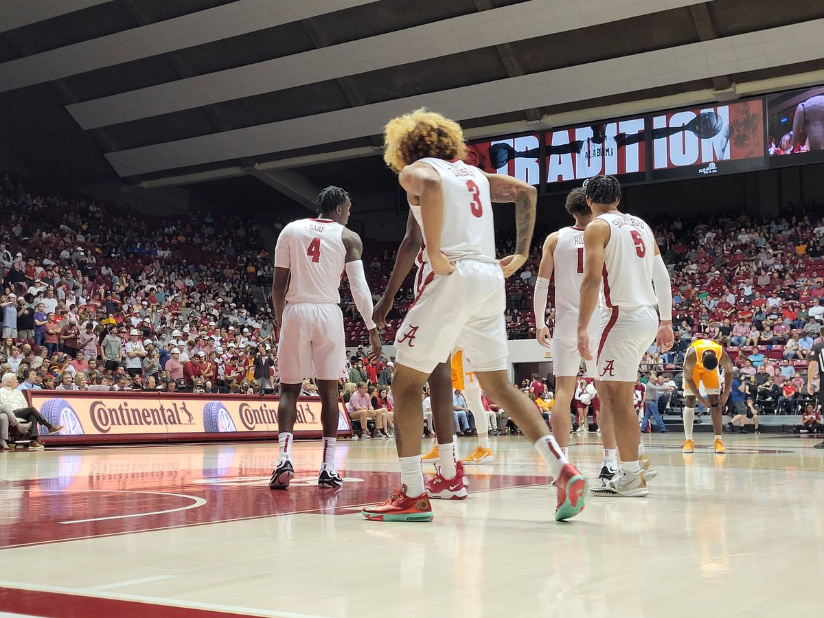 stu_mccann's tweet photo. I'm on Alabama #BasketballBeat - @AlabamaMBB leads #Tennessee 14-13 with 9:48 left 1H @wvua23 @garyharris_wvua @MatthewJTravis_ https://t.co/9PNrI0CK0H