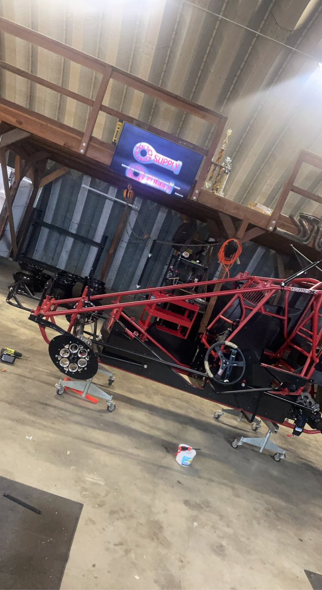 tuned into the <a href="/TulsaShootout/">Tulsa Shootout</a> listening to <a href="/clintonboyles98/">Clinton Boyles</a> gettin the first car prepped for 2022!