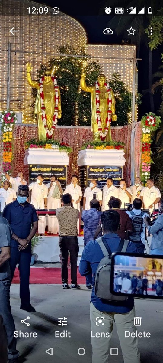 Ragupathydmk's tweet photo. தமிழக முதல்வரும் கழக தலைவருமான தளபதியார் அவர்கள் பேரறிஞர் அண்ணா, முத்தமிழ் அறிஞர் கலைஞர் அவர்களின் முழு உருவ சிலையை நேற்று டிசம்பர்- 29 மாலை தஞ்சையில் திறந்து வைத்த நிகழ்வில்.
#DeltaWelcomes���𝙩𝙖𝙡𝙞𝙣 #MKStalin #Thanjavur #DMK https://t.co/KWXIkHr8Qi