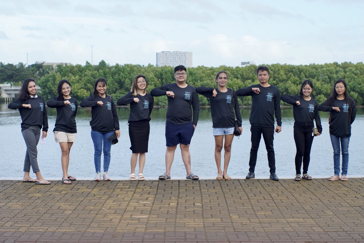 CRC_Social's tweet photo. Before going back to the negotiation table, the delegates visited #Iloilo esplanade. https://t.co/UqIdFkZTcH