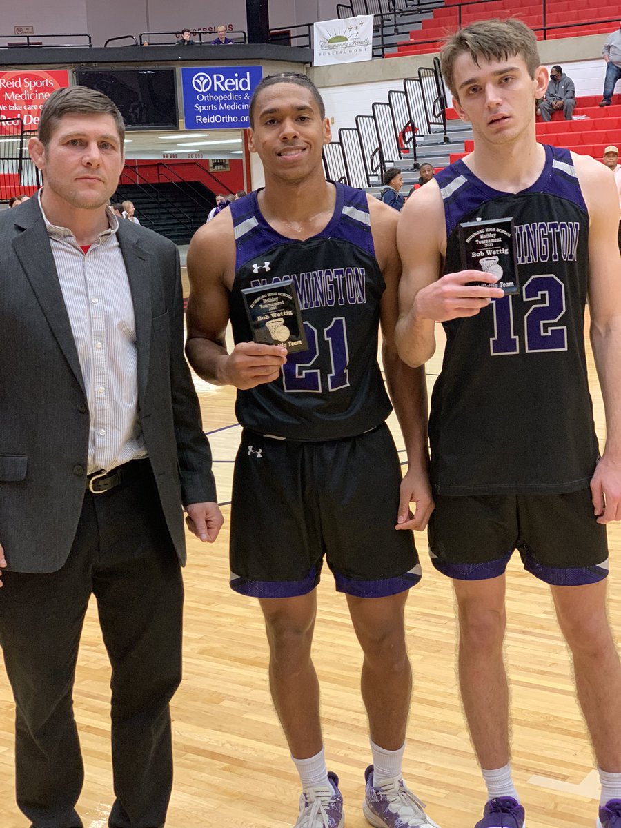 RHSRedDevils's tweet photo. CongRatulations to Brock Kincaid and Tyree Rochell from @BHSSBasketball on being selected to the 2021 All Wettig team. 
#Wettig2021 https://t.co/QEn9b8TiHr