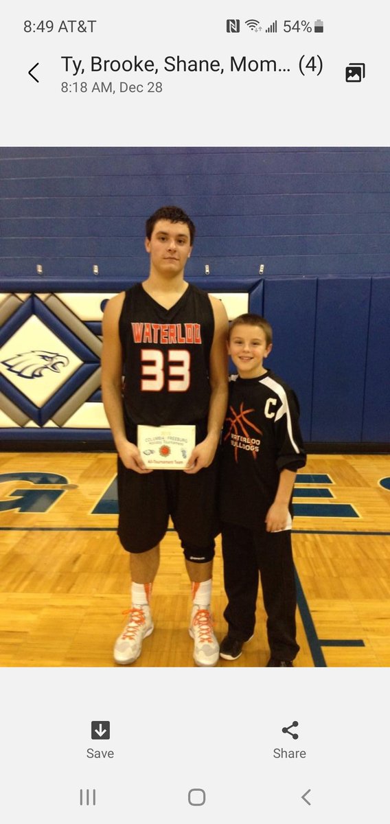 tl9732's tweet photo. The brothers have changed a little in 8 years. Both are ballers. https://t.co/OoqCZM9Z3W