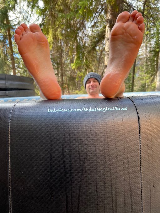 Seriously though, I&rsquo;m thinking about going into the &ldquo;Hot Tub Modelling Business&rdquo; Sales in the foot fetish<a href="/tag/maletoes"class="tags"><span>#maletoes</span></a><a href="/tag/maletoefetish"class="tags"><span>#maletoefetish</span></a>
