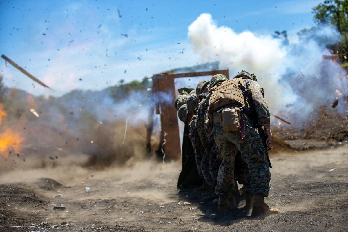Top shots of 2021!

Our Marines have been busy across the <a href="/IIIMEF/">III MEF Marines</a> AOR supporting a #FreeAndOpenIndoPacific. Our posts leading to the new year will feature our best imagery from operations across the MAW this year.
