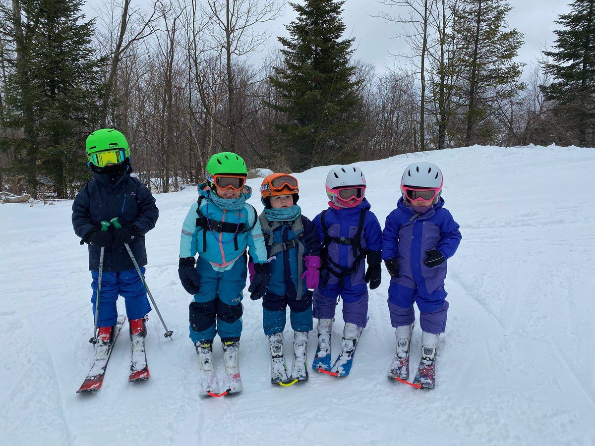 Garaffa1's tweet photo. cousin fun #raisedjay (ages 6, 3, 1, 2, 2) @jaypeakresort https://t.co/3g0SPfHD0Z