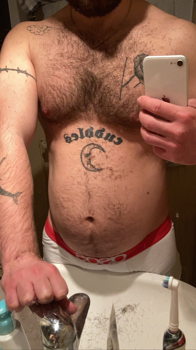 ivanxice's tweet photo. that corona tummy be hittin https://t.co/FpCA0MgIFe