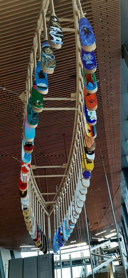 Alumni Tony Butticci &family found Pimisi Station(Ottawa) &spotted the Algonquin art installation Màmawi (meaning Together). Our very own Ms.Green has her paddle as part of the canoe; she is our teacher&shares her Algonquin heritage through art&education.