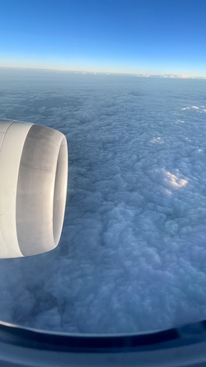 india_singhal's tweet photo. Thank you amazing @airvistara #Vistara crew on board π βοΈ You all are always awesome π€©
Perfect Air WiFi service π and this message comes from +39K feet π
#FlyerCode #ILoveAirVistara #VistaraWiFi https://t.co/dsKgeCXgjn
