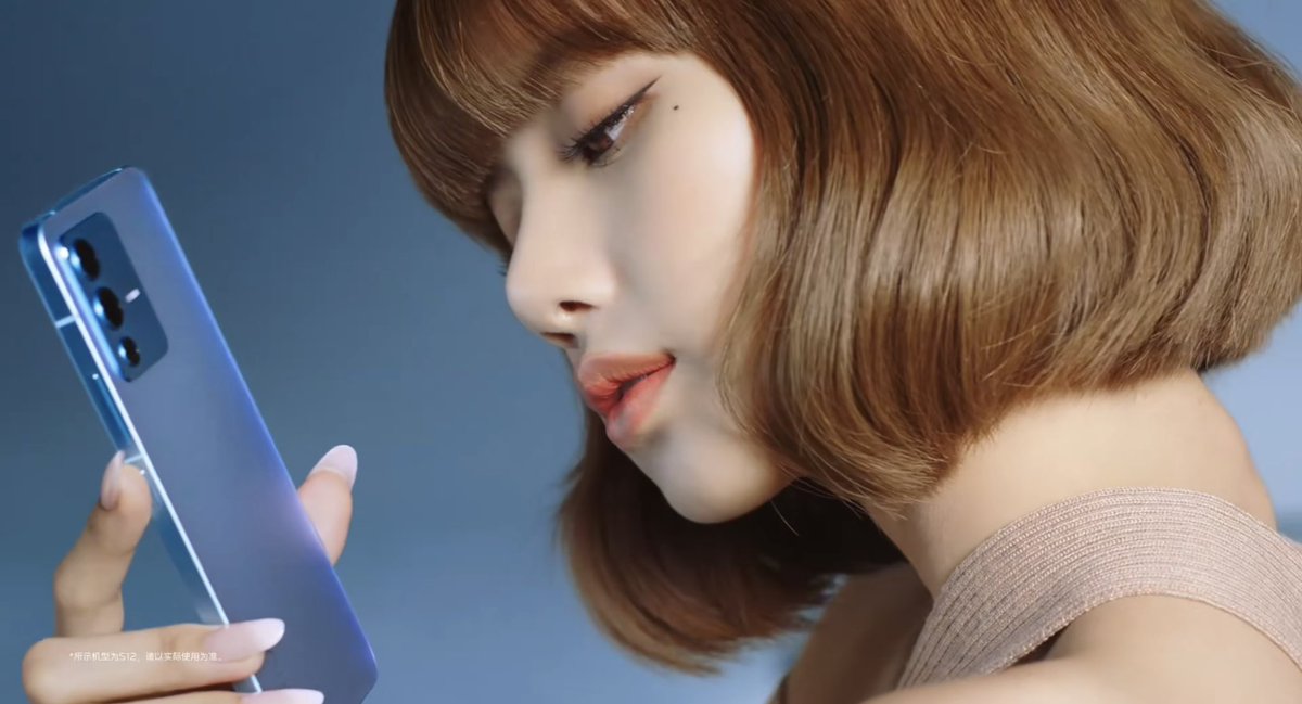 CloutNewsMedia's tweet photo. .@BLACKPINK's LISA is stunning in a new campaign for VIVO ✨

#BLACKPINK #LISA #LALISAMANOBAN https://t.co/WzSF3Uihxx