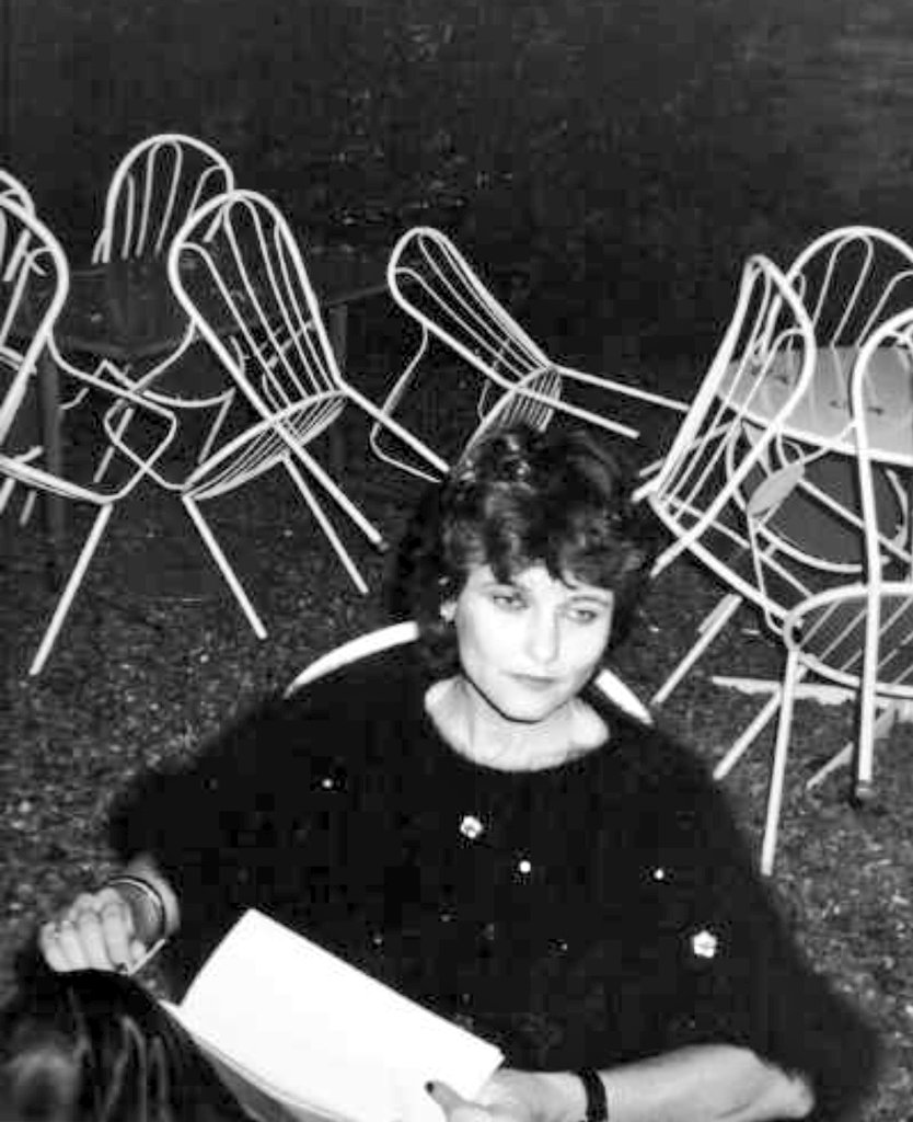 Letnapark's tweet photo. Ich will die Lust, die unsere #Frauenbewegung unheimlich hart erkämpfen muss, mit meinen Geschichten stützen.
Gudula #Lorez *30.12.1944 – 23.3.1987
Erster dt. feministischer Ein-Frau-Verlag, ua. erotische Bücher von Frauen für Frauen
https://t.co/yQHZgYVIlS https://t.co/8RbeiF3Geu