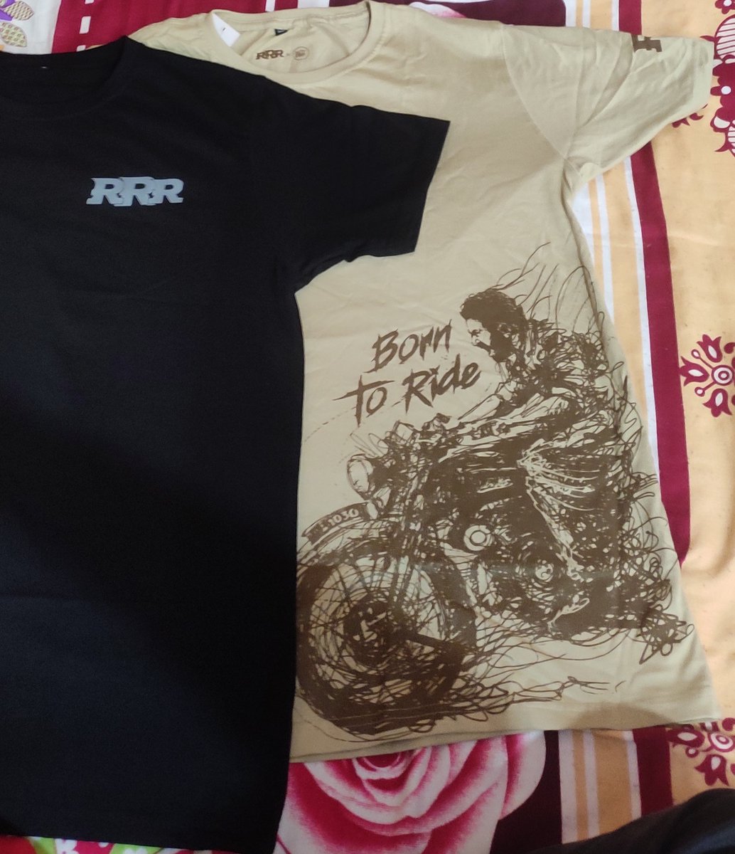 PRAVEEN143NTR's tweet photo. #RRReadyForJan7 with my #RRRMovie T-Shirt! 🔥🌊 Thank you to @rrrmovie @fullyfilmy_offl for these!! #BorntoRide https://t.co/777DQM9zQr