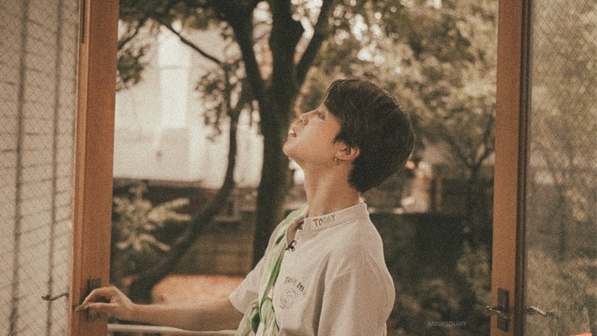 miniesdiary's tweet photo. jimin, through the eyes of vante 📸 https://t.co/McrUk4VNss