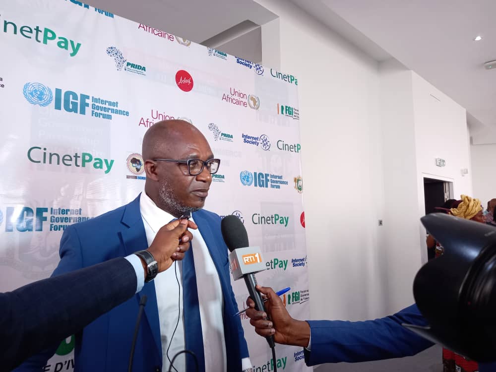 Eva Yedidja tweet media