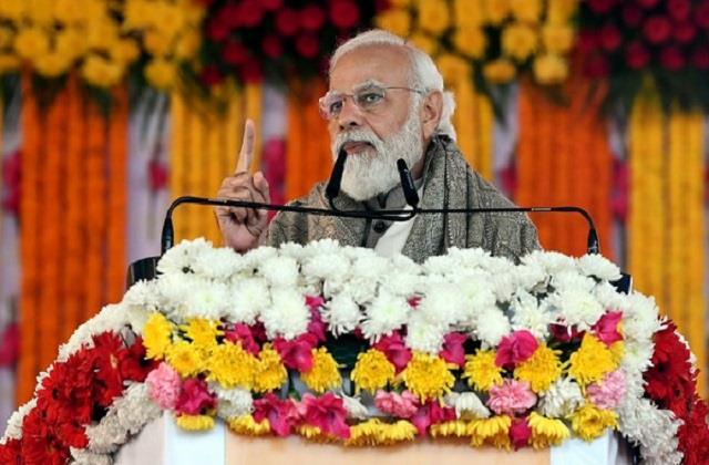 punjabkesari's tweet photo. UP के बाद उत्तराखंड को चुनावी सौगात, PM मोदी 17,500 करोड़ रुपए की 23 परियोजनाओं का करेंगे उद्घाटन और शिलान्यास
https://t.co/cpWGaQuHEa
#Uttarakhand #electiongift #rally #projects #inauguration #foundationstone #drinkingwatersupply https://t.co/RJkN7s3Acf