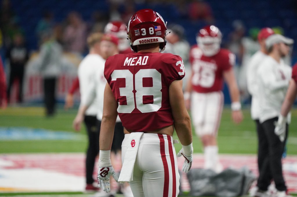 Quick but necessary nod to the #Sooners’ iron man, Bryan Mead. Tonight, the former walk-on and Tulsa native plays his 66th and final game in an Oklahoma uniform; no other player in program history has played more than 55 games.

Hard to imagine his record will ever be broken.